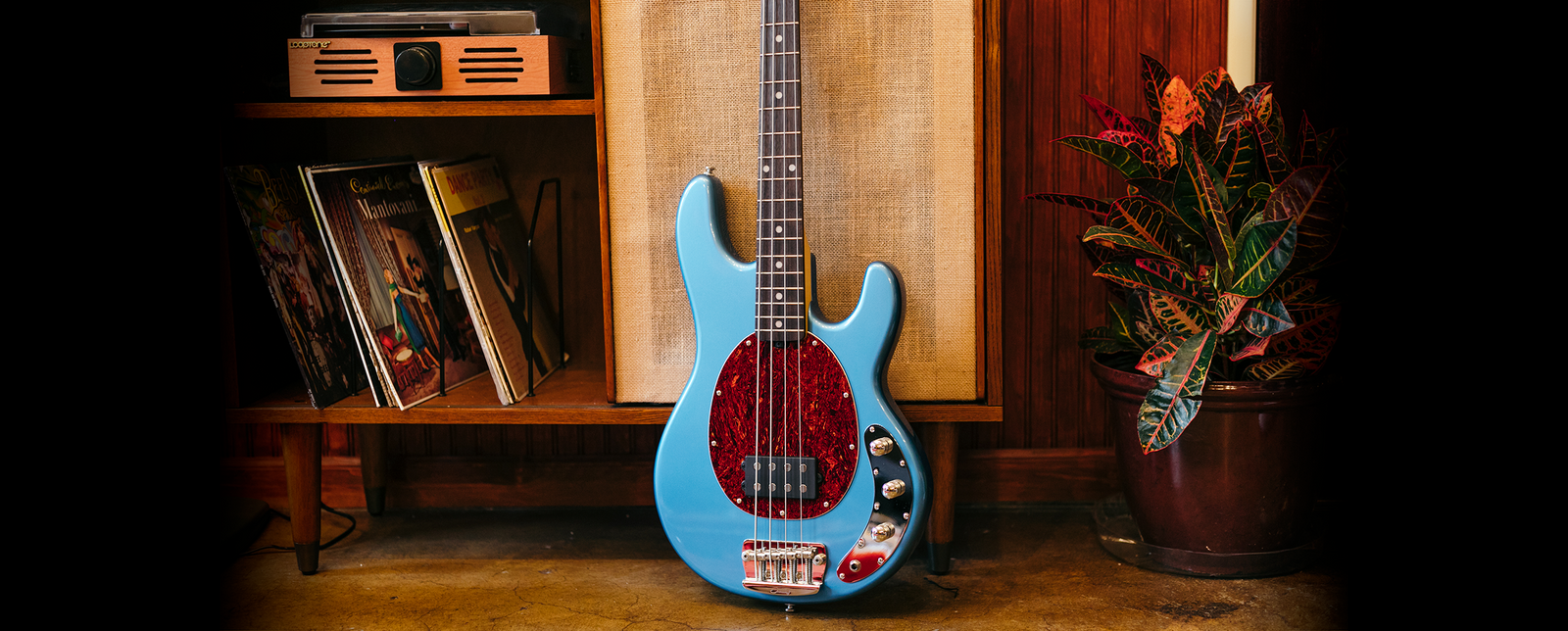 StingRay Classic - Sterling by Music Man