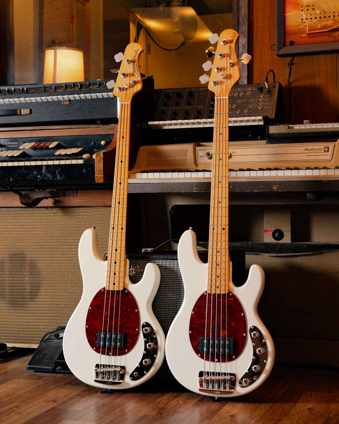 StingRay Classic – Sterling by Music Man
