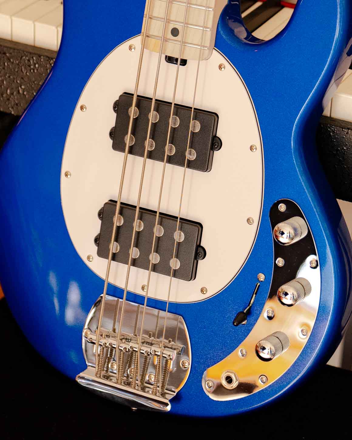 SUB Series StingRay HH – Sterling by Music Man